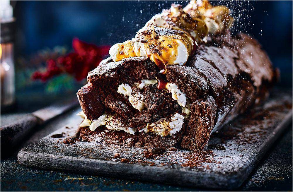 ilustrasi mocha roulade (realfood.tesco.com)