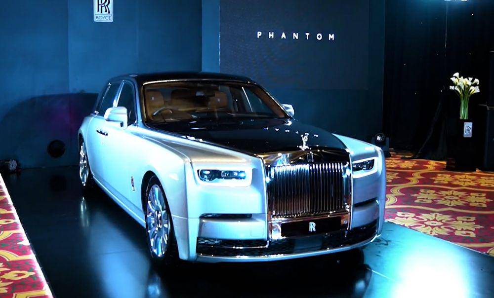 Rolls-Royce Phantom (youtube.com/Forbes Indonesia)