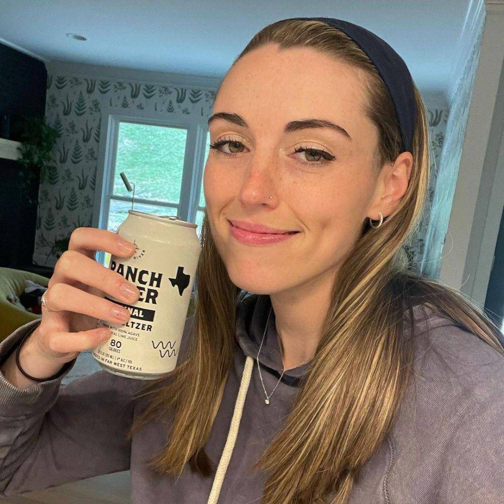 instagram.com/sadgirlsloan