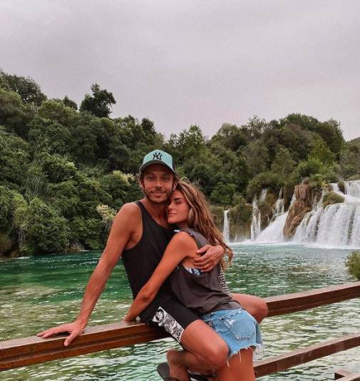 Gaya pacaran Valentino Rossi dan Francesca (instagram.com/francescasofianovello)
