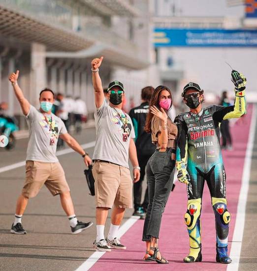 Gaya pacaran Valentino Rossi dan Francesca (instagram.com/francescasofianovello)