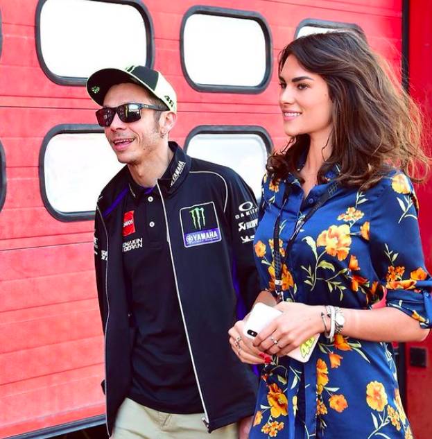 Gaya pacaran Valentino Rossi dan Francesca (instagram.com/francescasofianovello)