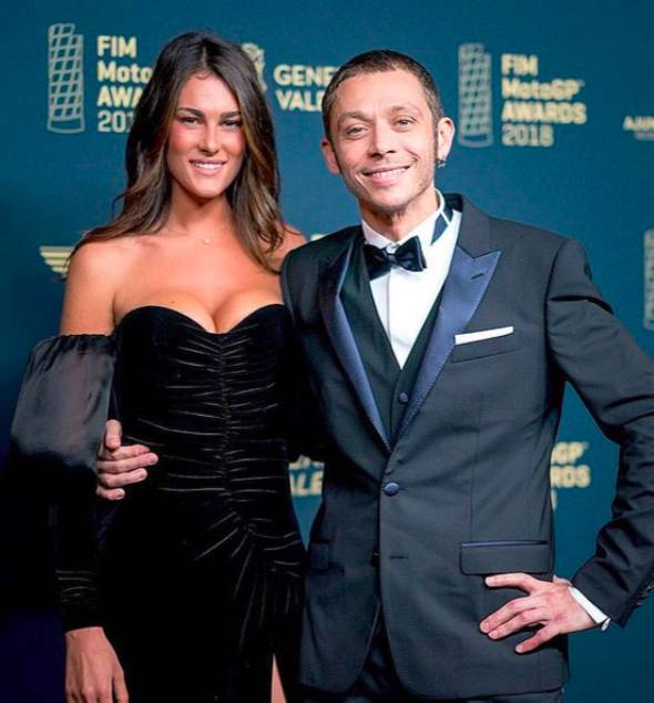 Gaya pacaran Valentino Rossi dan Francesca (instagram.com/francescasofianovello)