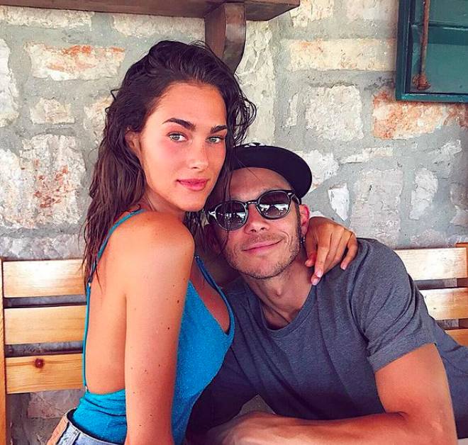 Gaya pacaran Valentino Rossi dan Francesca (instagram.com/francescasofianovello)
