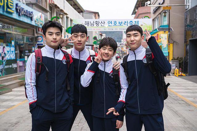 5 Hal yang Bikin Kamu Susah Move On dari Drama Korea Racket Boys
