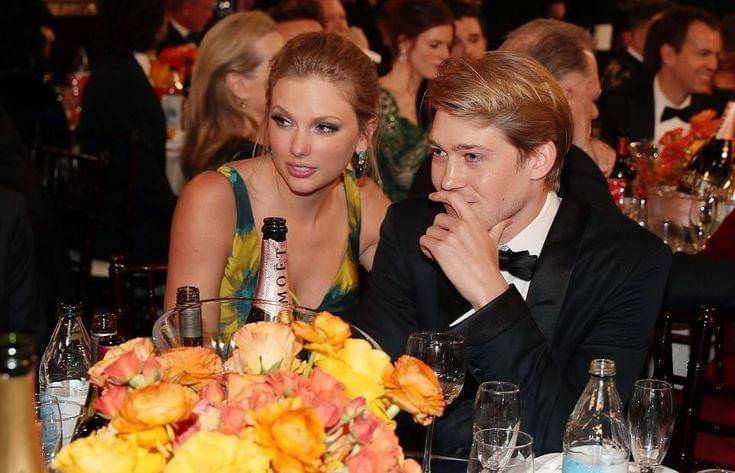 Taylor Swift dan Joe Alwyn (dok. dailymail.co.uk)