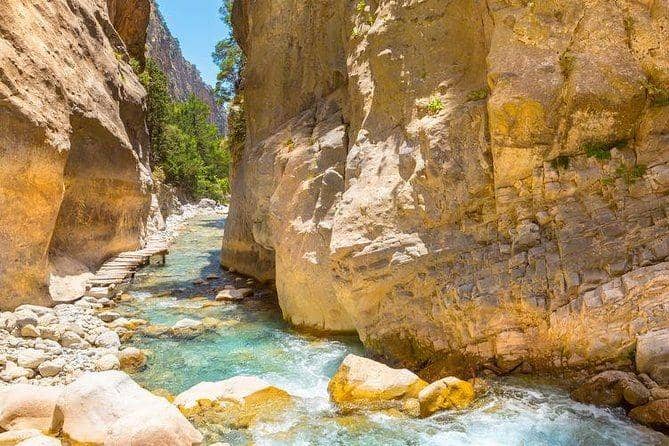 Samaria Gorge (lonelyplanet.com)