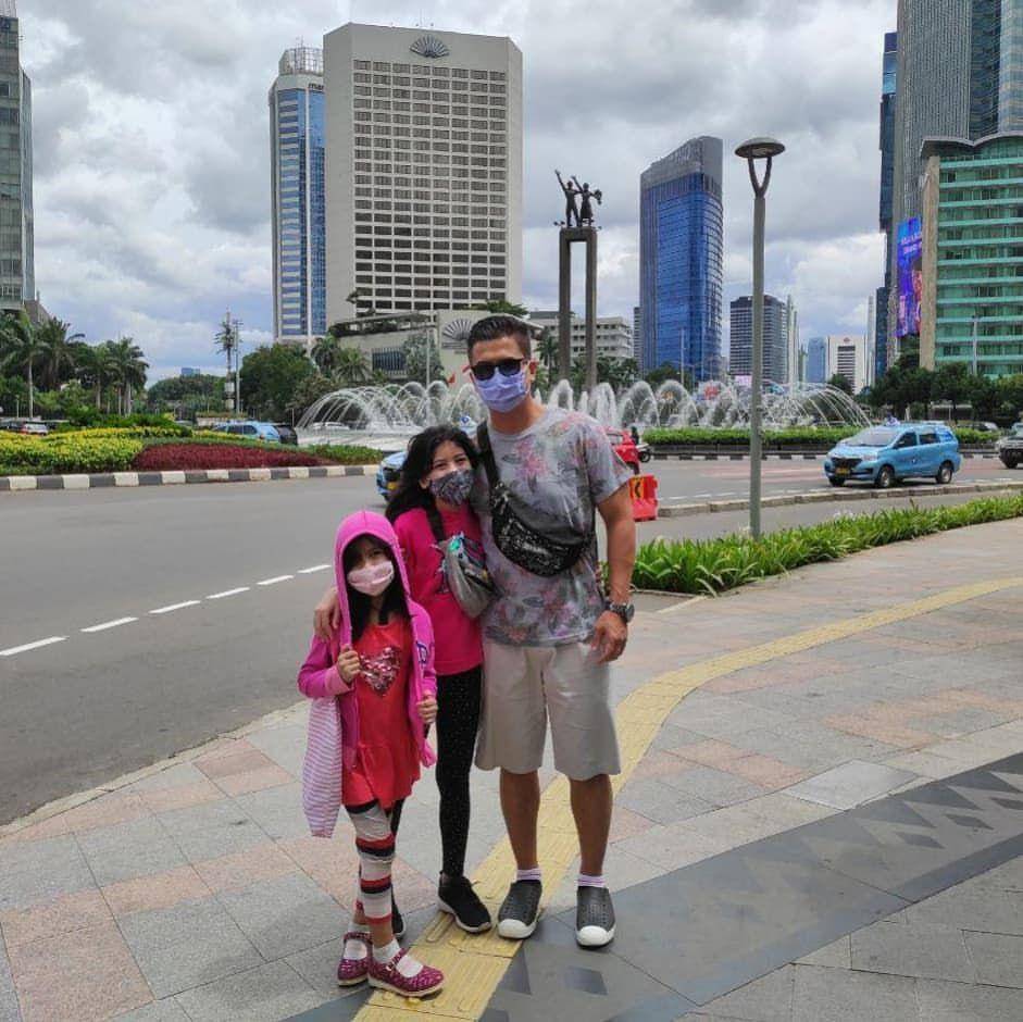 Erwin Cortez dan kedua putrinya (instagram.com/erwincortez17)