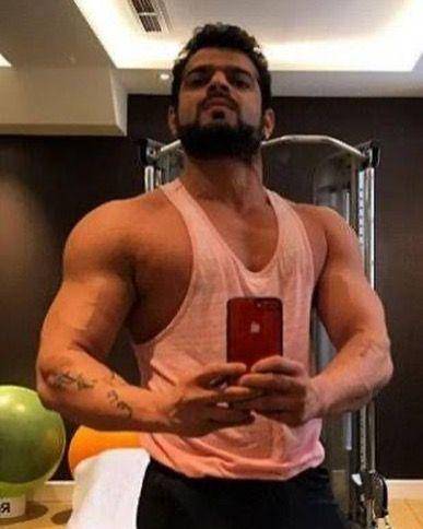 potret kekar Karan Patel (instagram.com/karan9198)