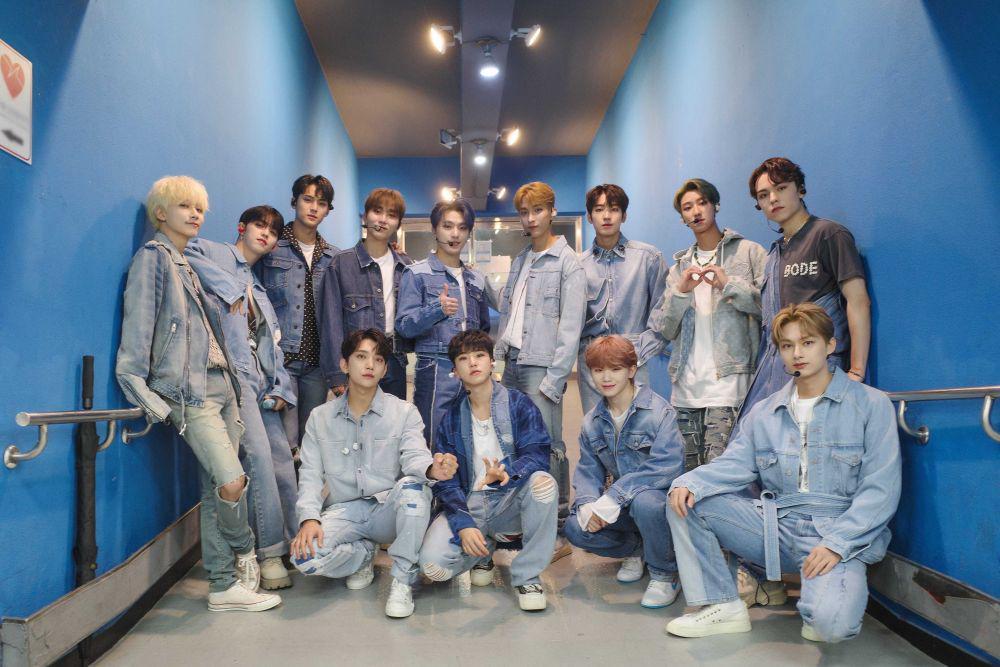 9 Lagu Romantis SEVENTEEN yang Cocok untuk Temani Hari Valentine Kamu