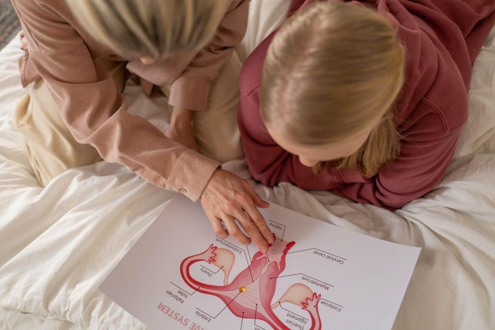 Tips Edukasi Seks biar Gak Canggung, Ini Saran Psikolog