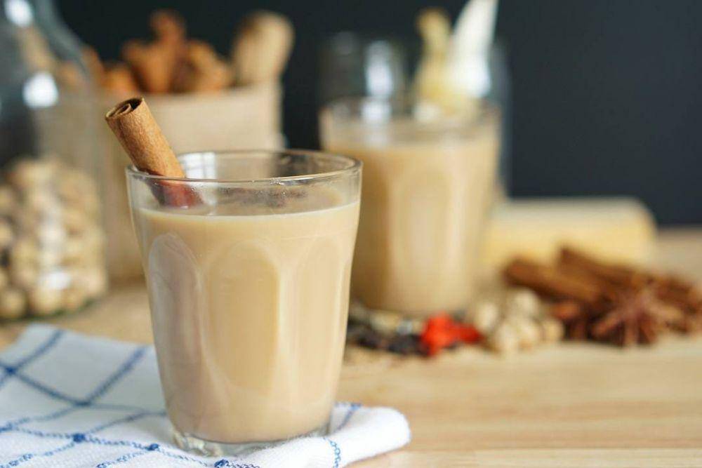 Bajigur, minuman tradisional dari bahan santan dan gula merah (masakapahariini.com)