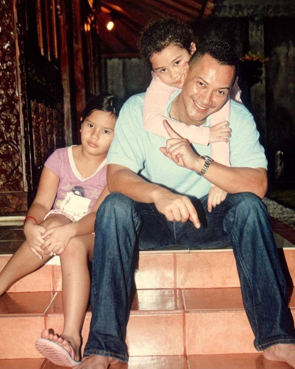 potret lawas Aaliyah Massaid bareng papa (instagram.com/aaliyah.massaid)