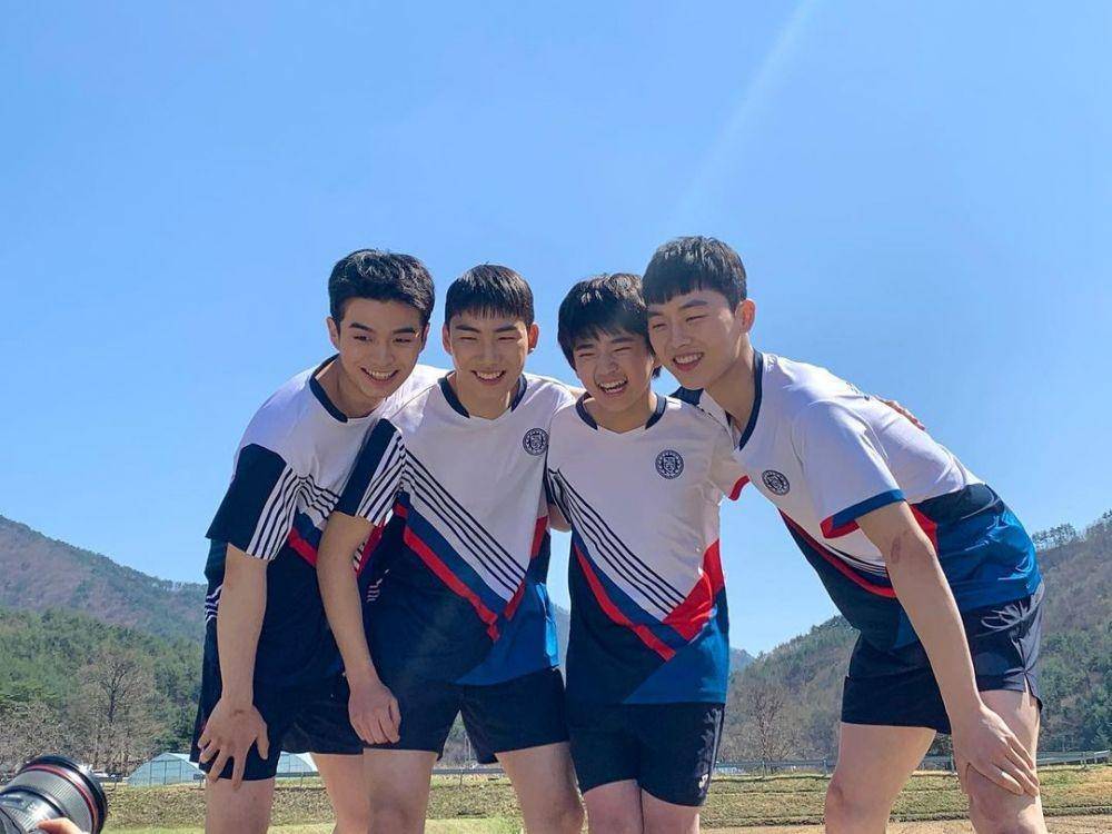 Pemain Racket Boys di balik layar (instagram.com/t_js0813)