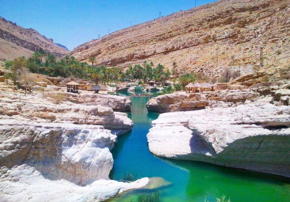 Wadi Bani Khalid (instagram.com/angloomanisociety)