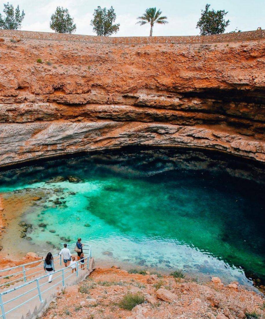 Bimmah Sinkhole (instagram.com/justwanderlustblog)