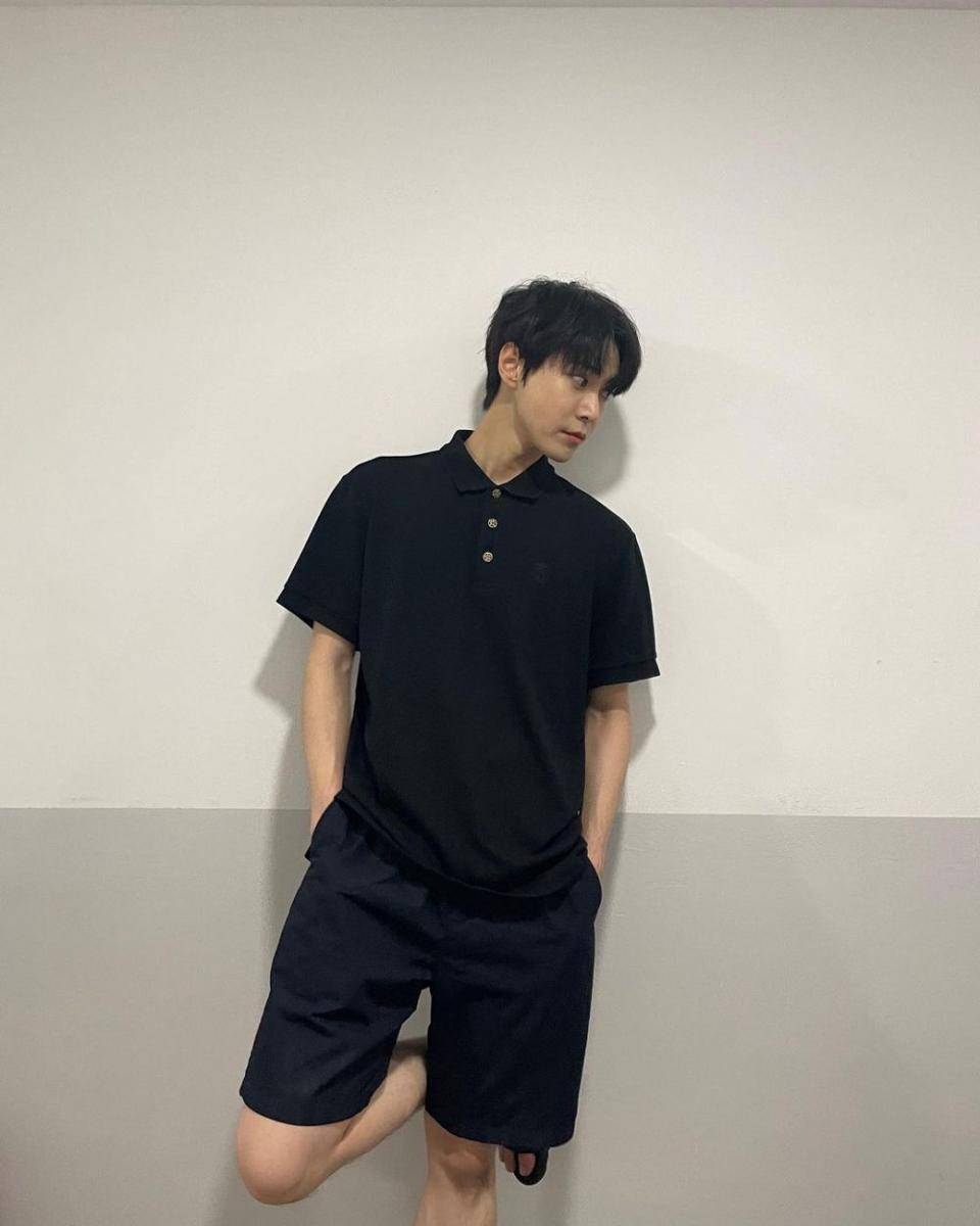 Doyoung NCT (instagram.com/do0_nct)