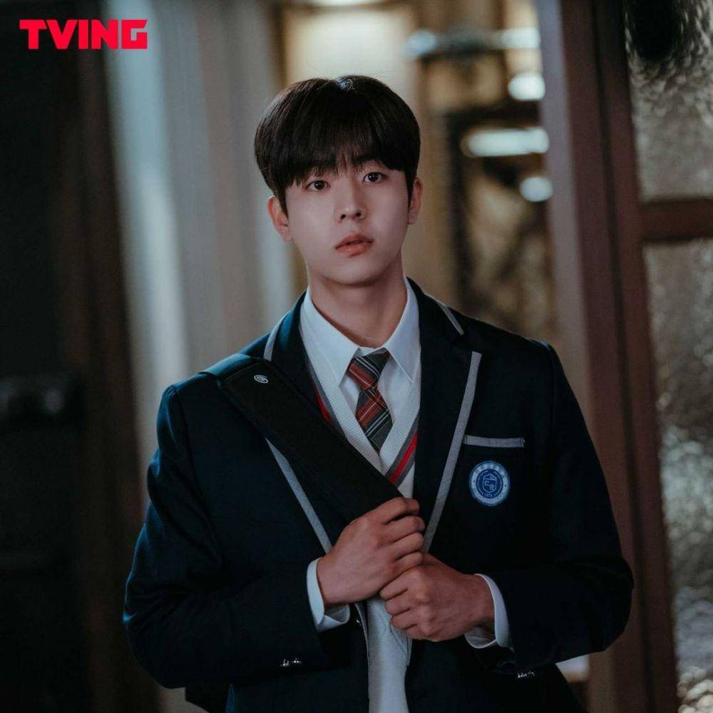 Chae Jong Hyeop dalam drama The Witch's Diner (instagram.com/tving.official)