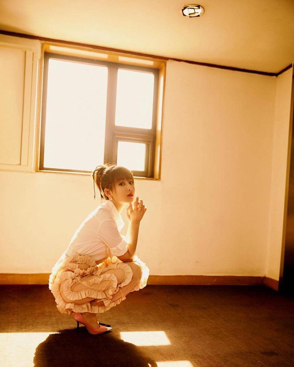 Yang Zi (instagram.com/yangzi_official)