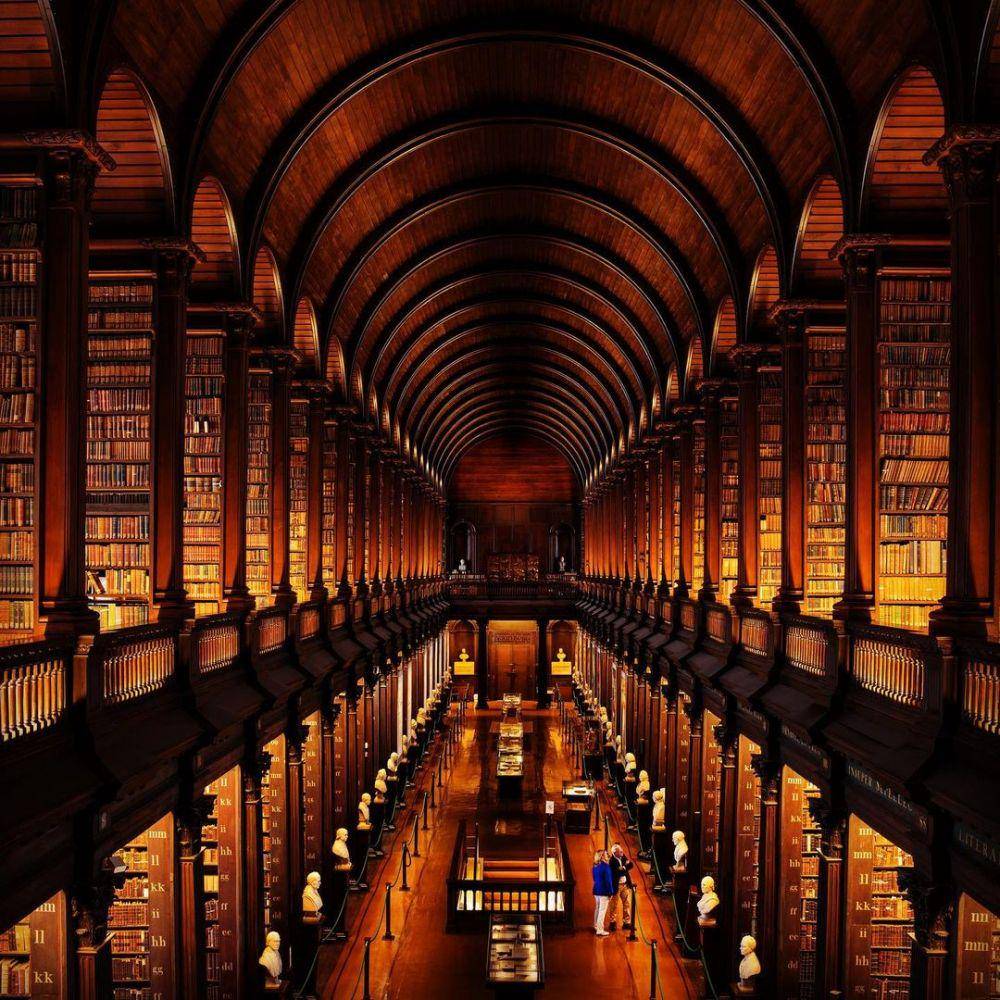 Trinity College Library (instagram.com/trinitytownhouse)