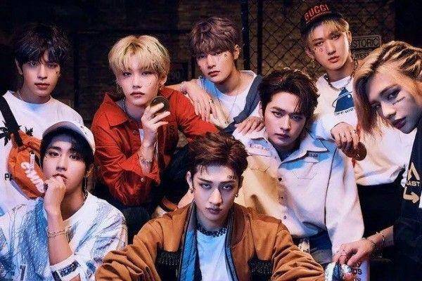 Stray Kids (dok. JYP Entertainment)