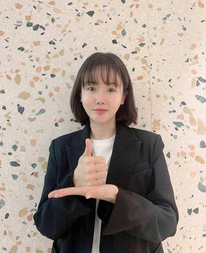 Hwang Woo Seul Hye (instagram.com/hjini0810)