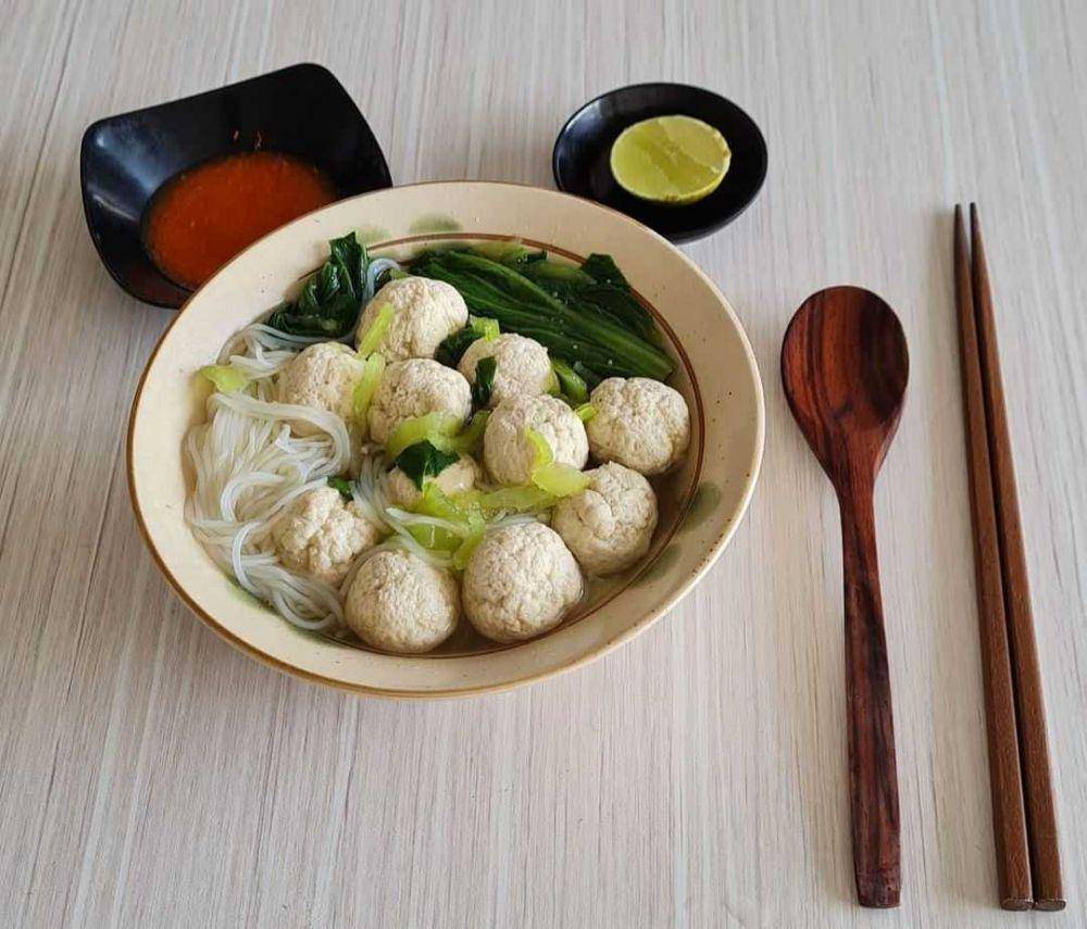 Bakso Ayam (instagram.com/ermiagustin)