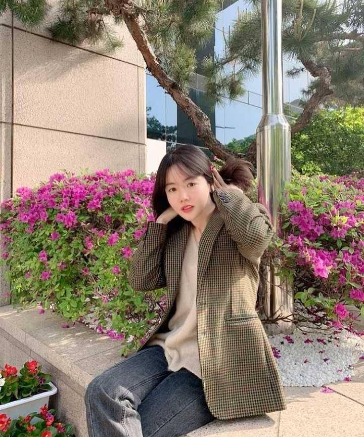 Hwang Woo Seul Hye (instagram.com/hjini0810)