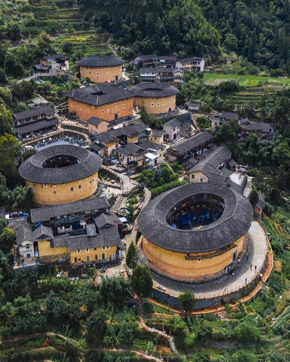 tulou (instagram/chen12x12)