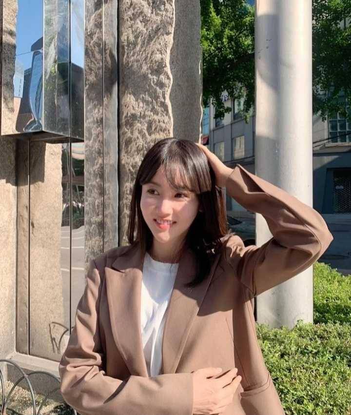 Hwang Woo Seul Hye (instagram.com/hjini0810)