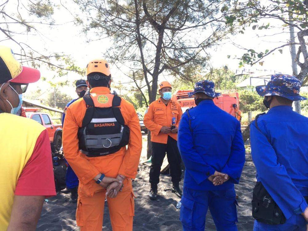 Pencarian korban terseret arus di Pantai Pering (Dok.IDN Times/Basarnas Bali)