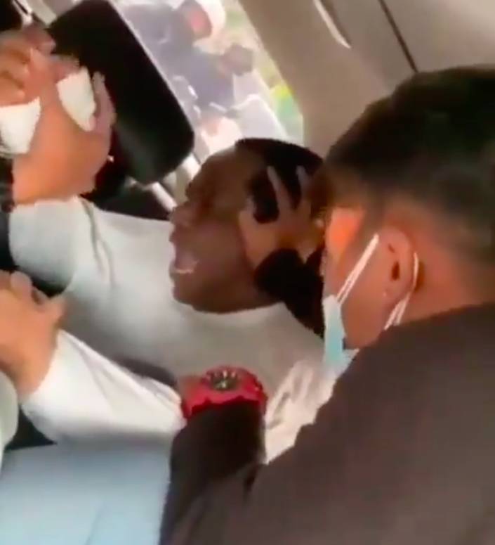 Cuplikan video diplomat Nigeria yang disiksa oleh petugas imigrasi Indonesia (Twitter/LegitpostNg)