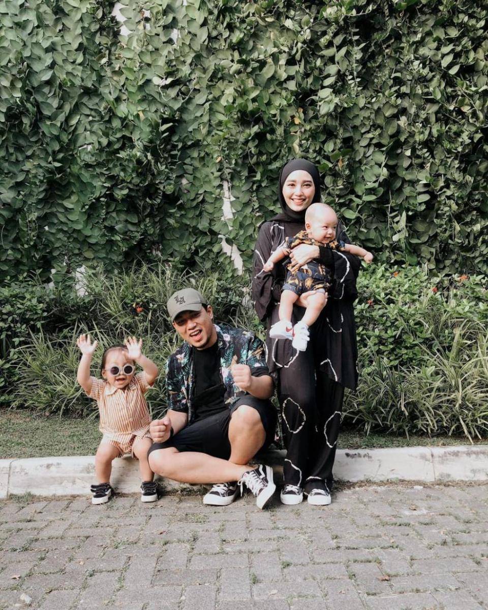 keluarga kecil Rizal Armada (instagram.com/monicaimas)