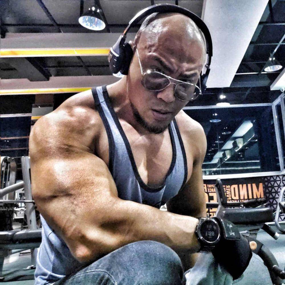 Deddy Corbuzier (Instagram.com/mastercorbuzier/)