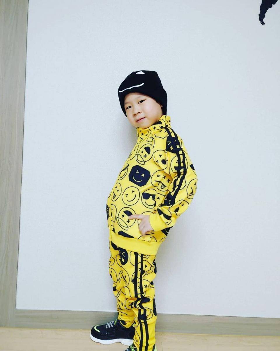 Kim Jun (instagram.com/k_im_yul_jun)