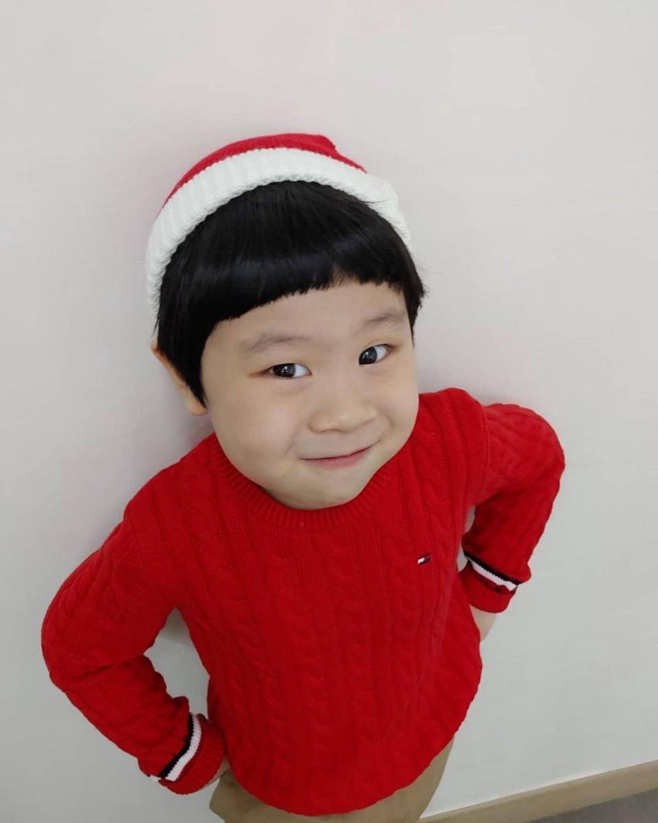 Kim Jun (instagram.com/k_im_yul_jun)