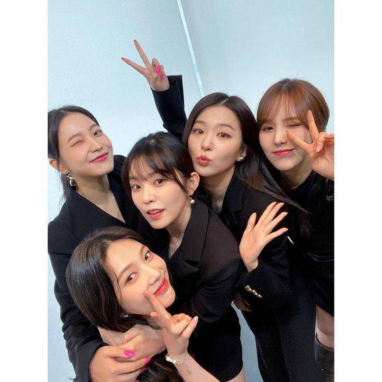 Red Velvet (instagam.com/redvelvet.smtown)