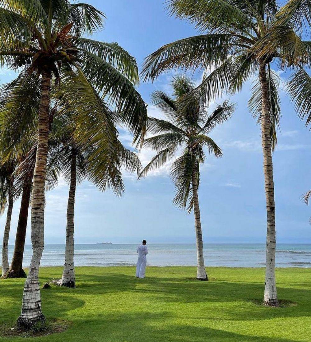 Al Qurum Beach (instagram.com/vibes_of_oman)