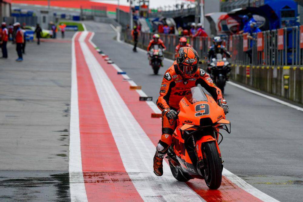 Danilo Petrucci saat berada di pit lane pada GP Styria (motogp.com)