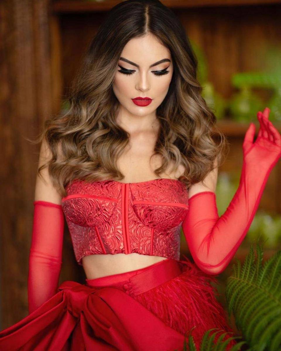 Ximena Navarrete (Instagram.com/ximenanr)