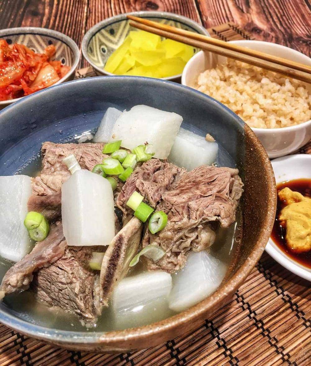galbitang (instagram.com/savvy_mode)