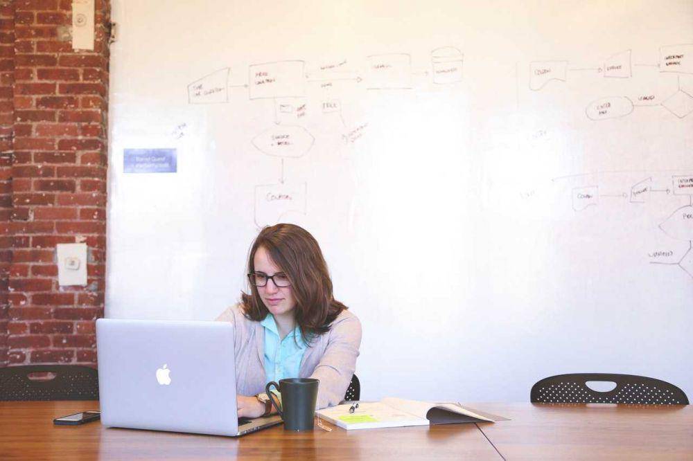 Ilustrasi bekerja (pexels.com/Startup Stock Photos)