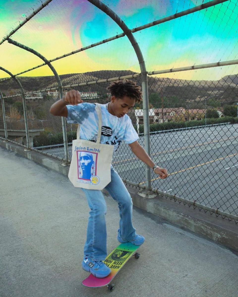 OOTD ala Jaden Smith (instagram.com/c.syresmith)