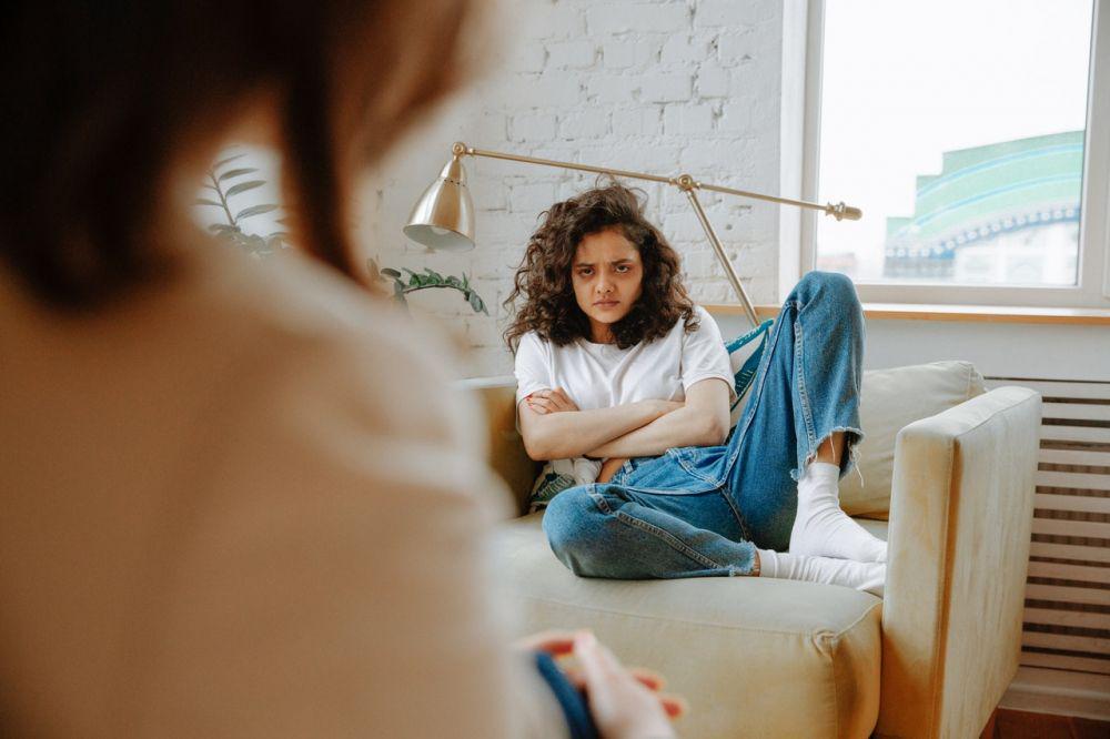 5 Cara Menghadapi Anak yang Sedang Labil ketika Puber