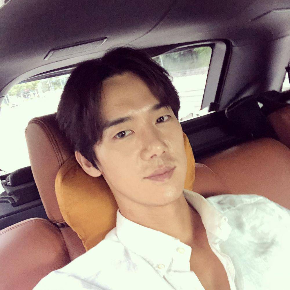 Yoo Yeon Seok (instagram.com/yoo_yeonseok)