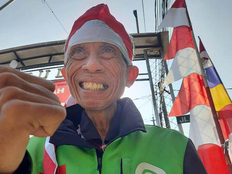 Gaek, tapi Gaul! 10 Video Babeh Ojol yang Aktif Bikin Konten di TikTok