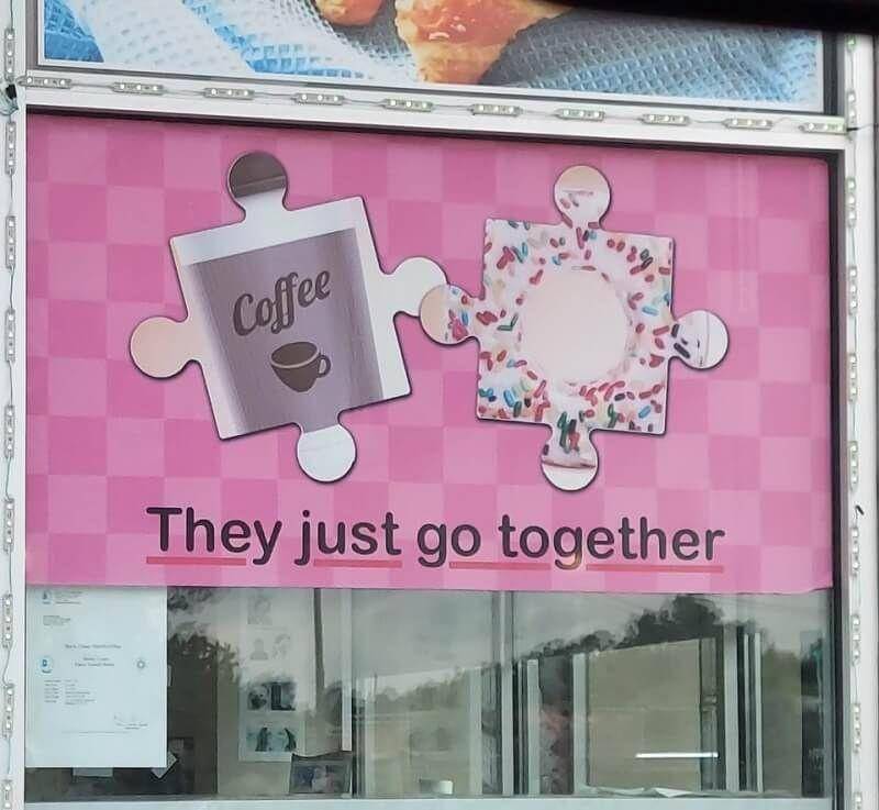 Desain Iklan Bikin Gagal Paham (reddit.com/terbiun)