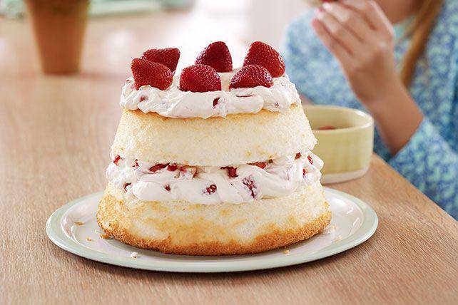 ilustrasi angel food shortcake (myfoodandfamily.com)