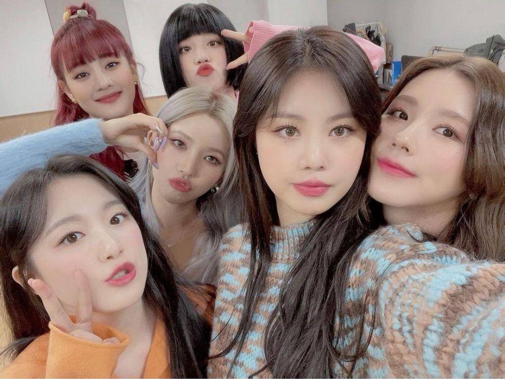 (G)I-DLE (instagram.com/official_g_i_dle