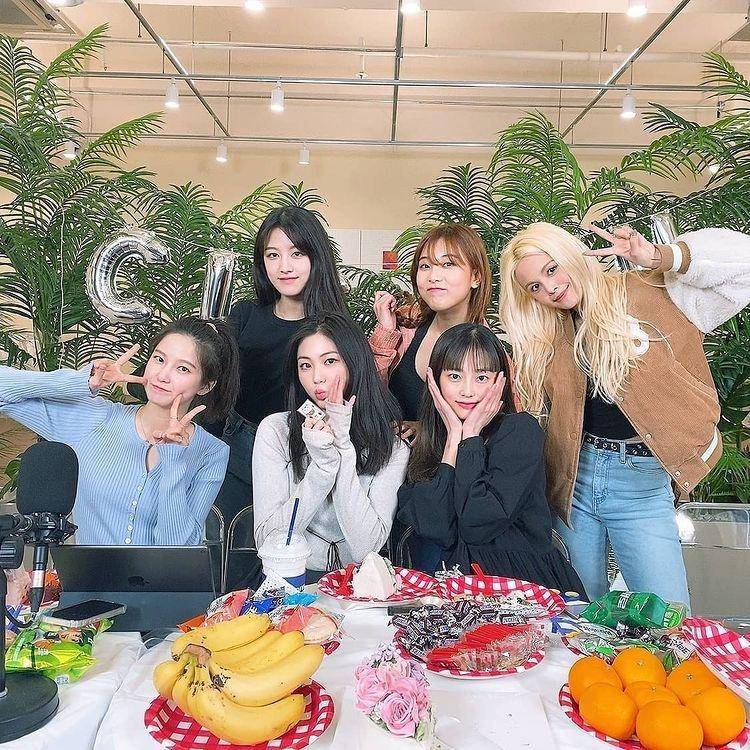 CLC (instagram.com/cube_clc_official)